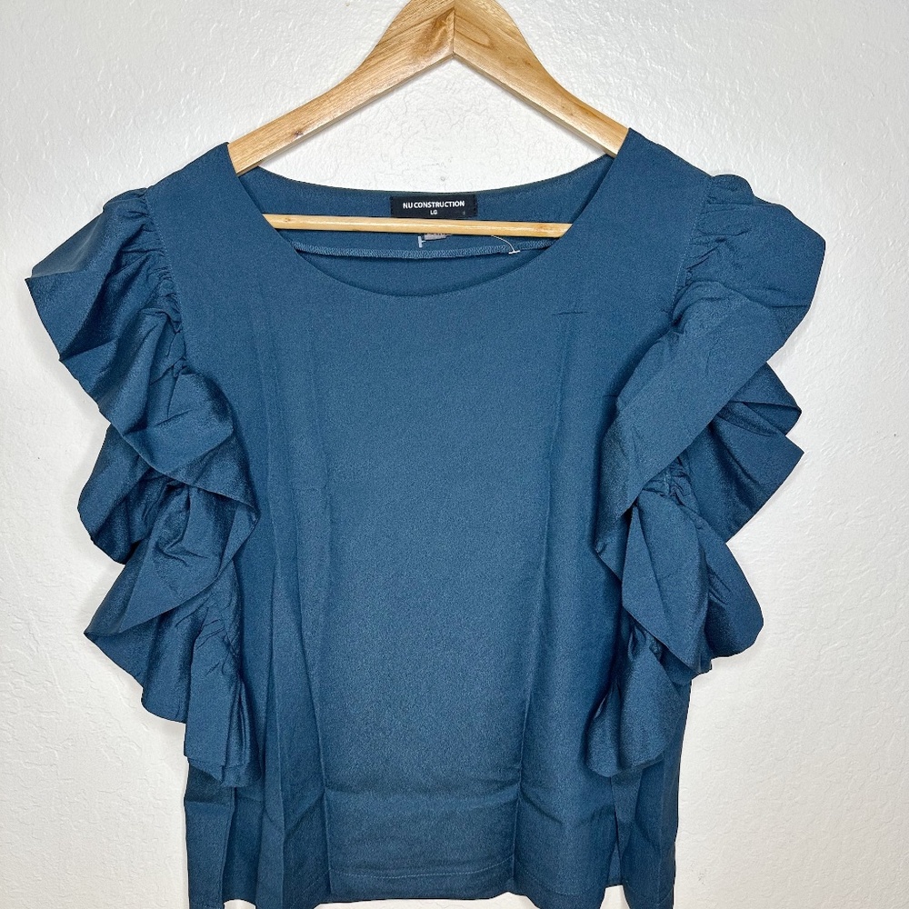 NU CONSTRUCTION Dark Forest Green RUFFLE Sleeve Blouse Size Large NEW